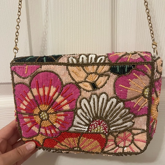 Lulus Floral Beaded purse with sequins - Picture 10 of 13